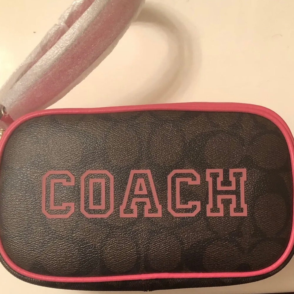 NEW Coach Sig Wristlet/Small Purse 7x4